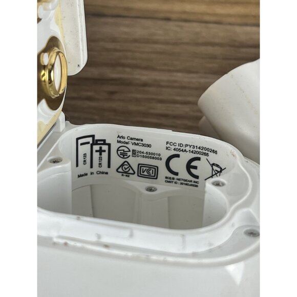 NETGEAR ARLO VMC3030 Indoor/Outdoor Security Camera With Battery White - Picture 10 of 10